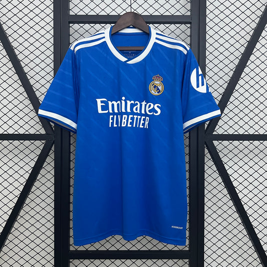 24/25 Kits